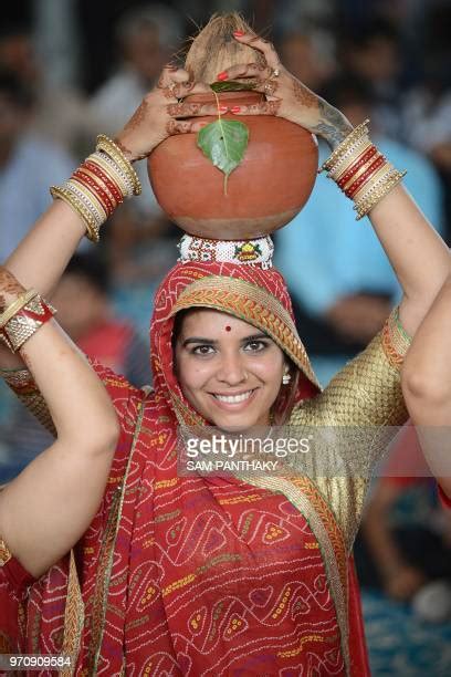 femme kalash|665 Kalash Women Stock Photos and High